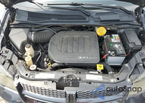 2014 Dodge Grand Caravan R/T z USA, uszkodzony, nr VIN 2C4RDGEG2ER161411